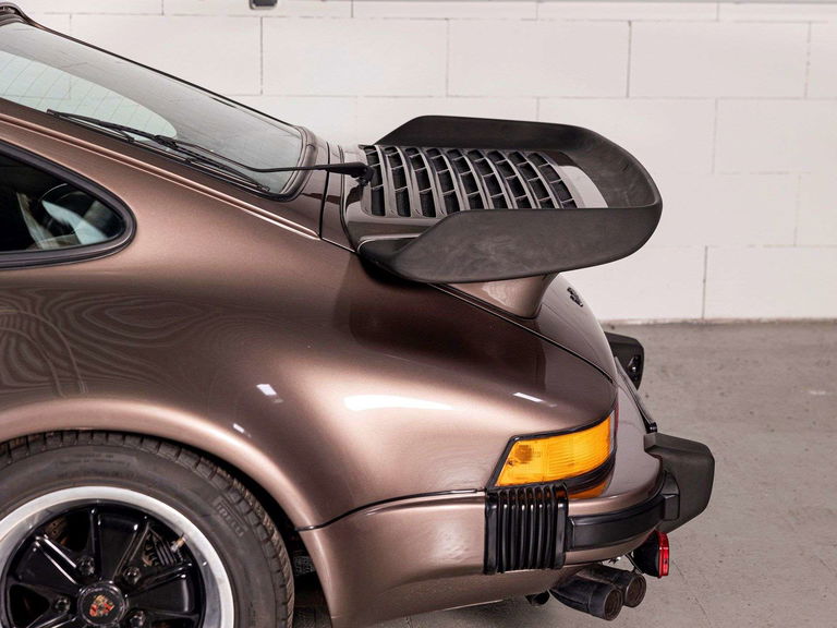 Porsche 911 Turbo 3.3