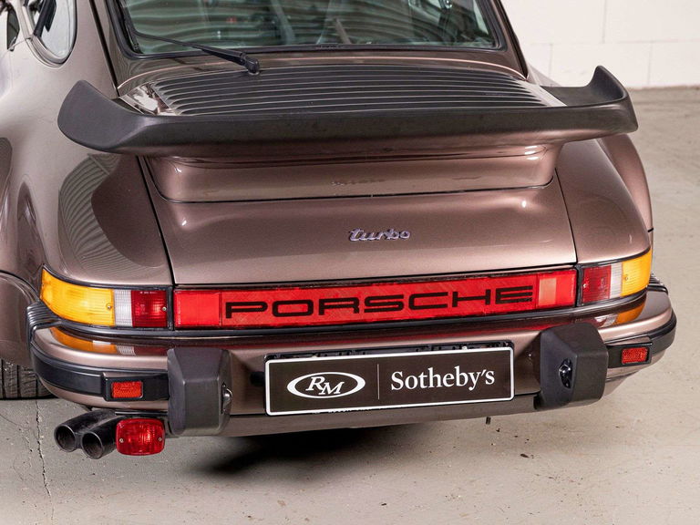 Porsche 911 Turbo 3.3