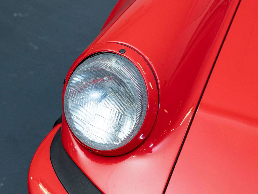 Porsche 911 Carrera 3.2 Speedster (US)