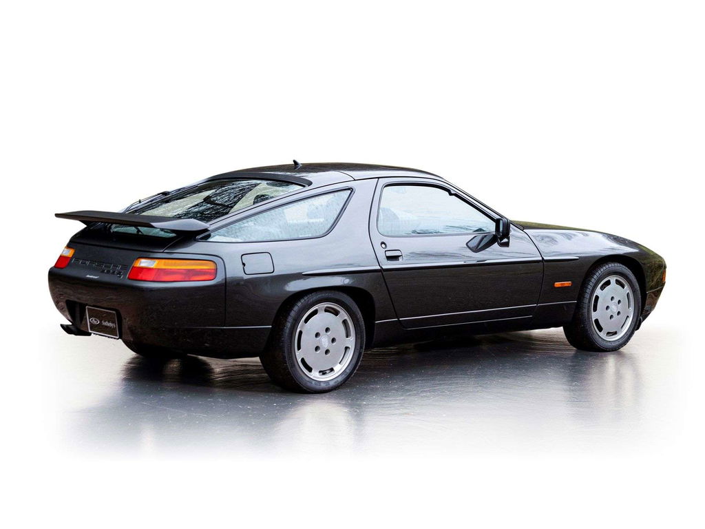 Porsche 928 S4