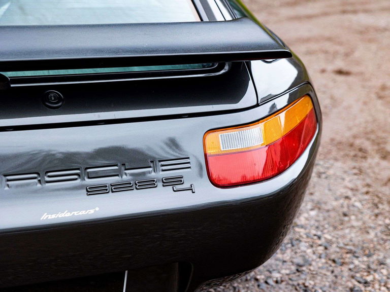 Porsche 928 S4