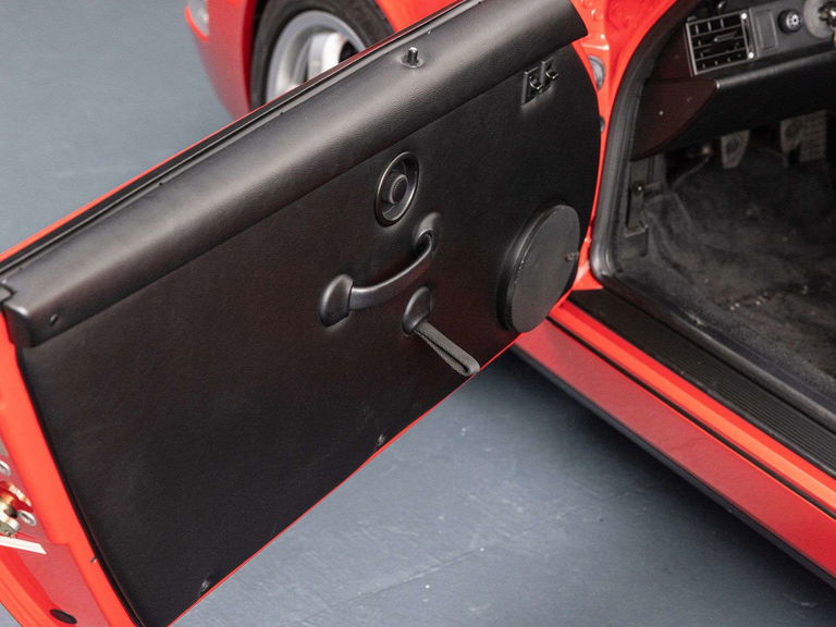 Porsche 964 Carrera 2 Speedster