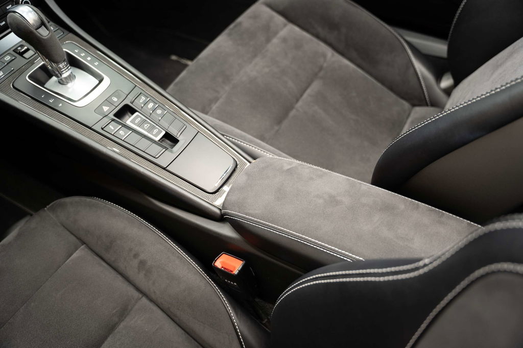 Porsche 991.2 Carrera GTS