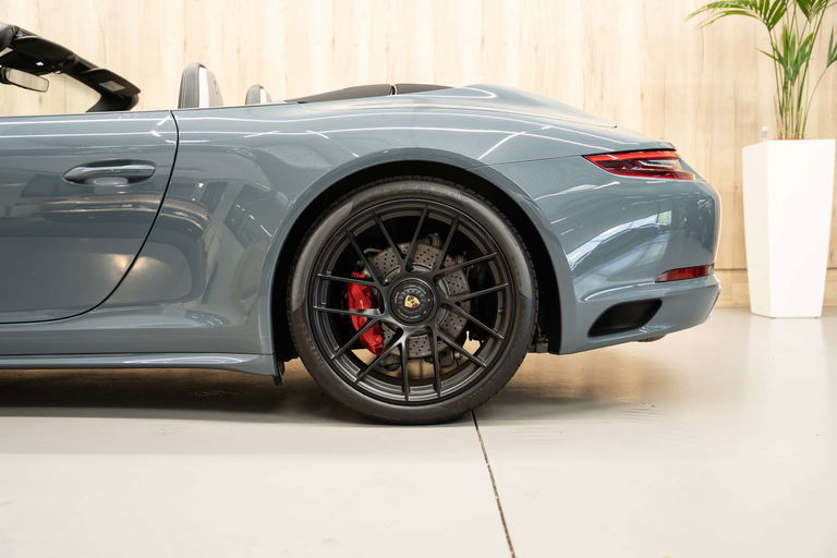 Porsche 991.2 Carrera GTS