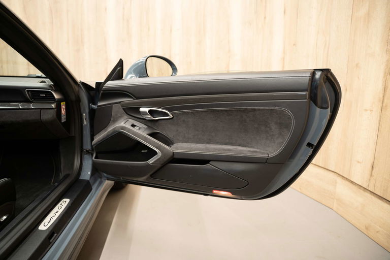 Porsche 991.2 Carrera GTS