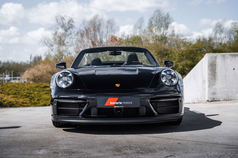 Porsche 992 Carrera 4 GTS