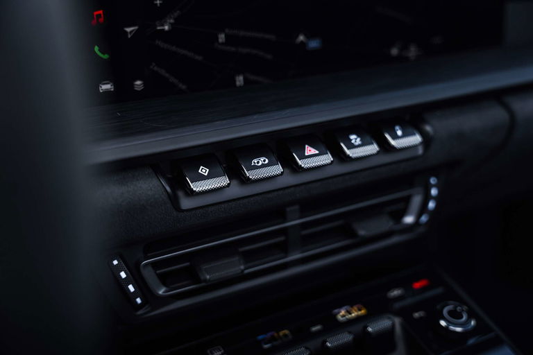 Porsche 992 Carrera 4 GTS