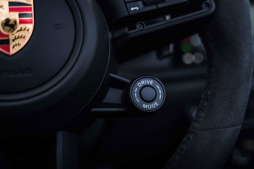 Porsche 992 Carrera 4 GTS