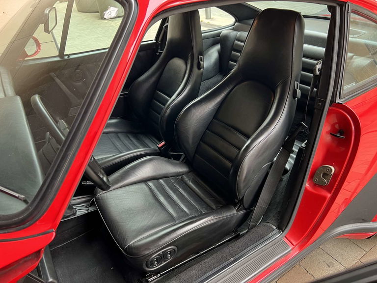 Porsche 911 Carrera 3.2