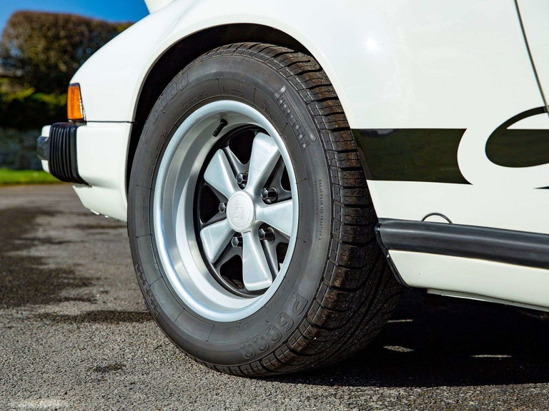 Porsche 911 Carrera 2,7