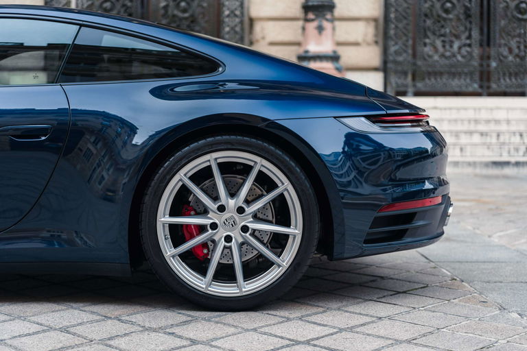 Porsche 992 Carrera 4S