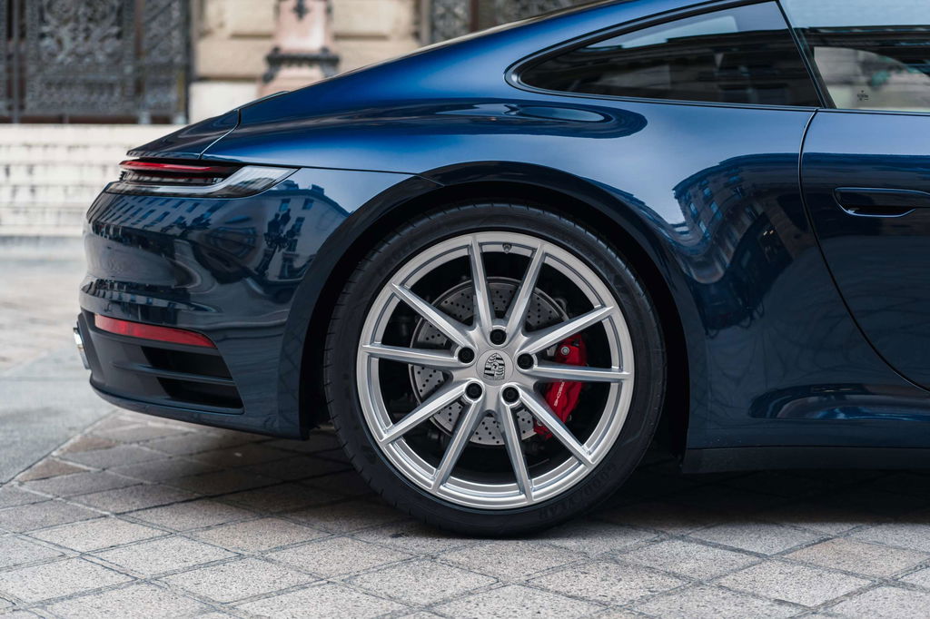 Porsche 992 Carrera 4S