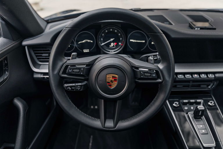 Porsche 992 Carrera 4S