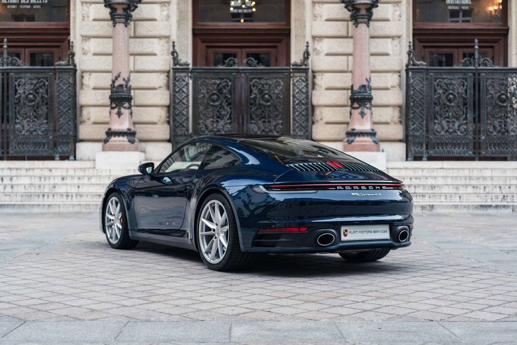 Porsche 992 Carrera 4S