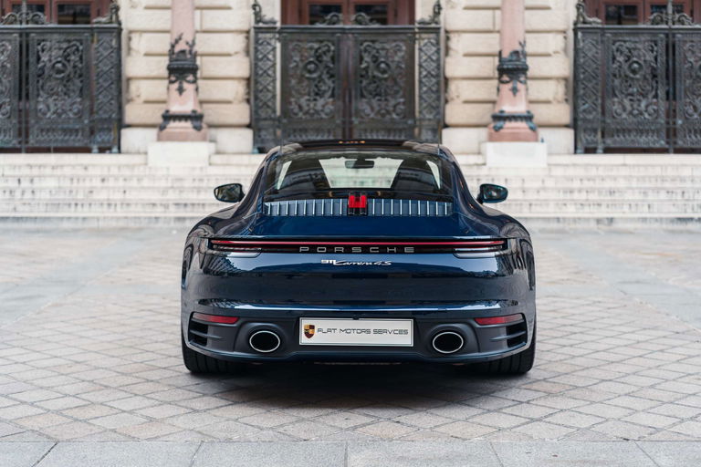 Porsche 992 Carrera 4S