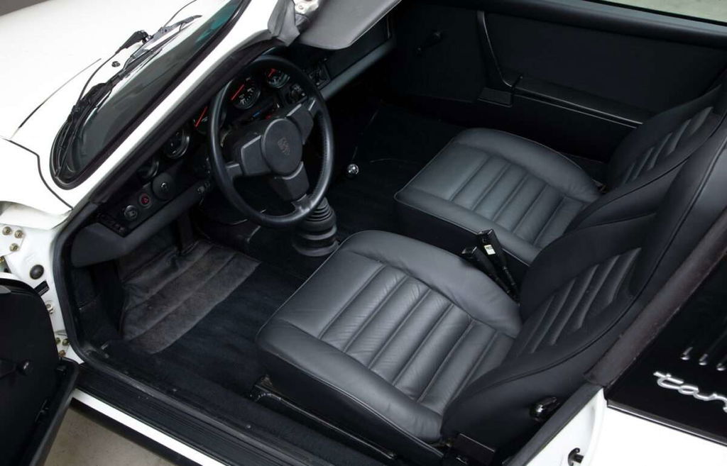 Porsche 911 Carrera 2.7