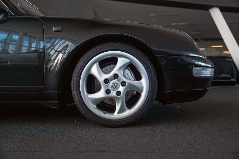 Porsche 993 Carrera 4