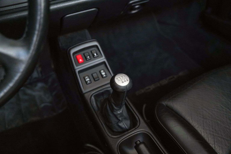 Porsche 993 Carrera 4