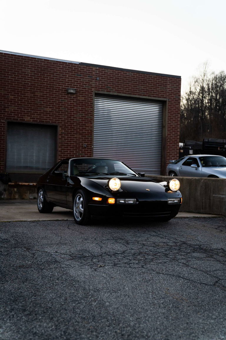 Porsche 928 S4