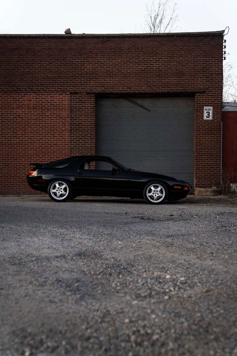 Porsche 928 S4