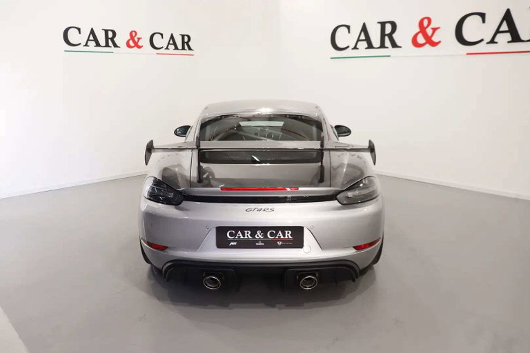 Porsche 718 Cayman GT4 RS