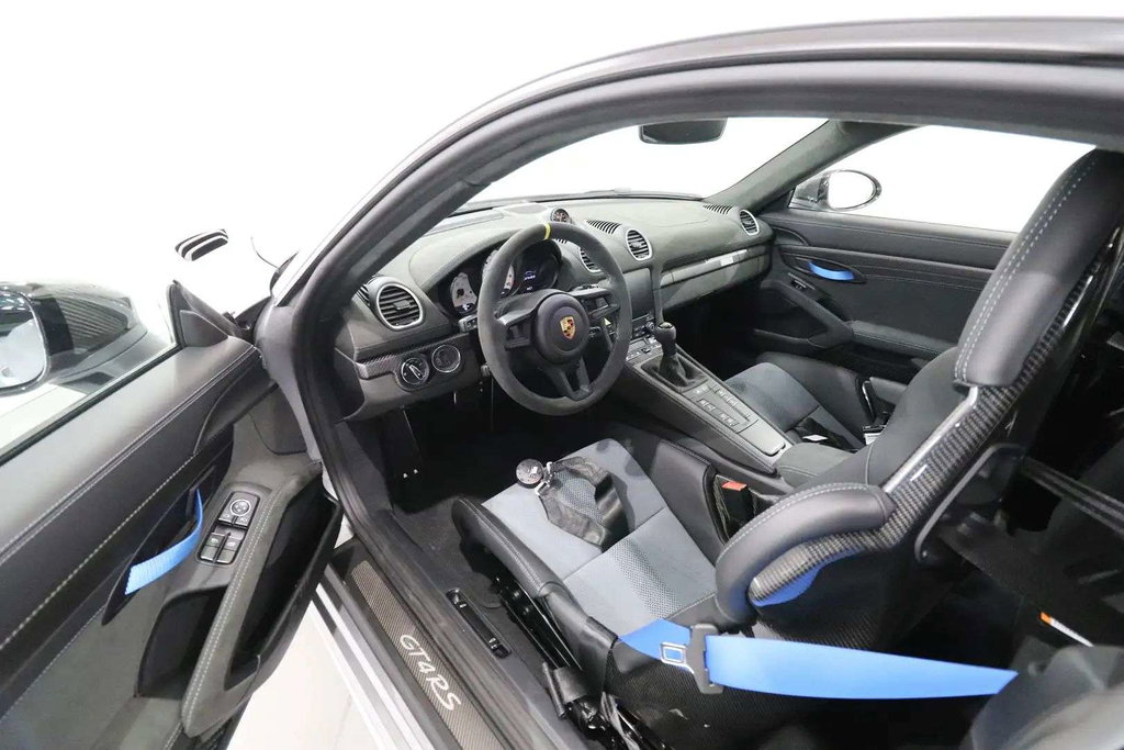 Porsche 718 Cayman GT4 RS