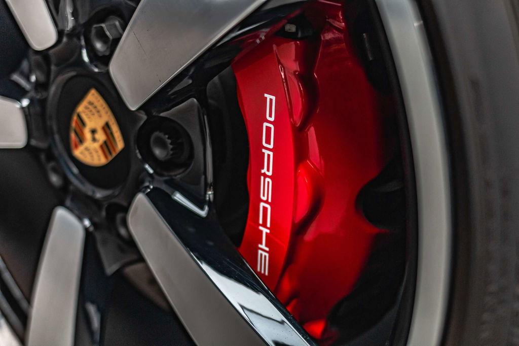 Porsche 992 Carrera 4S