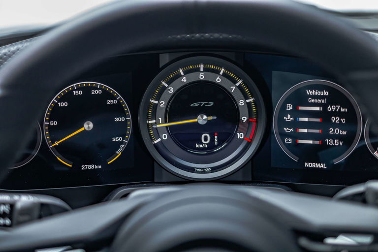 Porsche 992 GT3 Touring