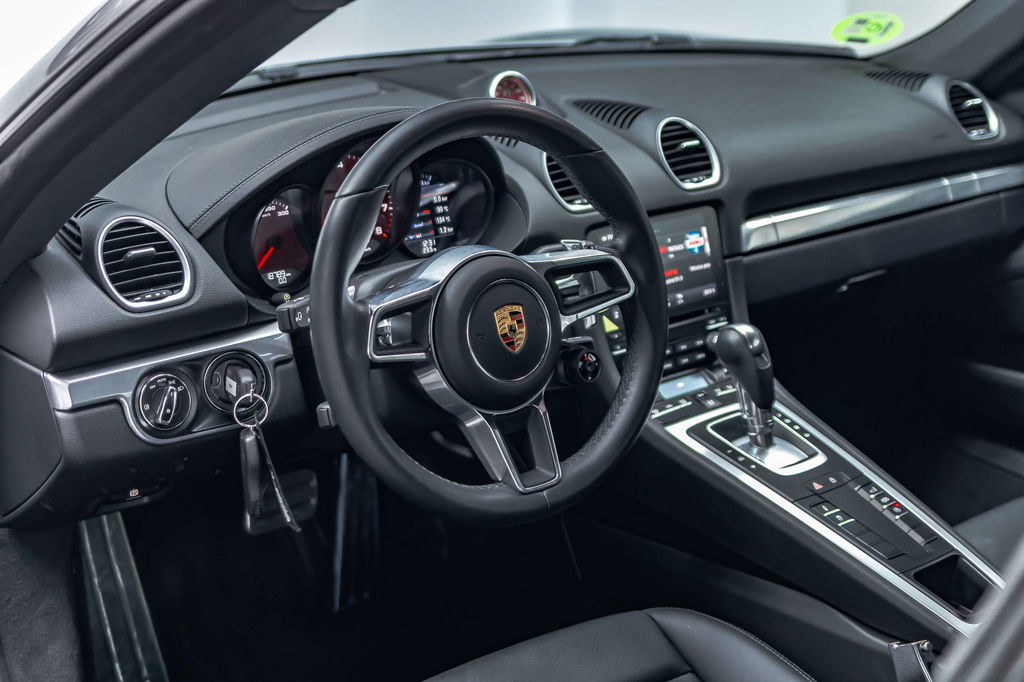 Porsche 718 Cayman S