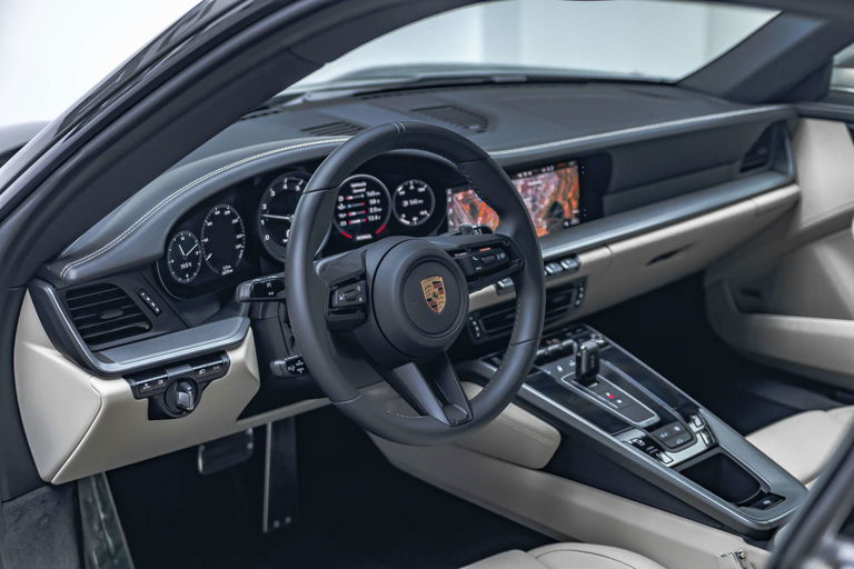 Porsche 992 Carrera 4S