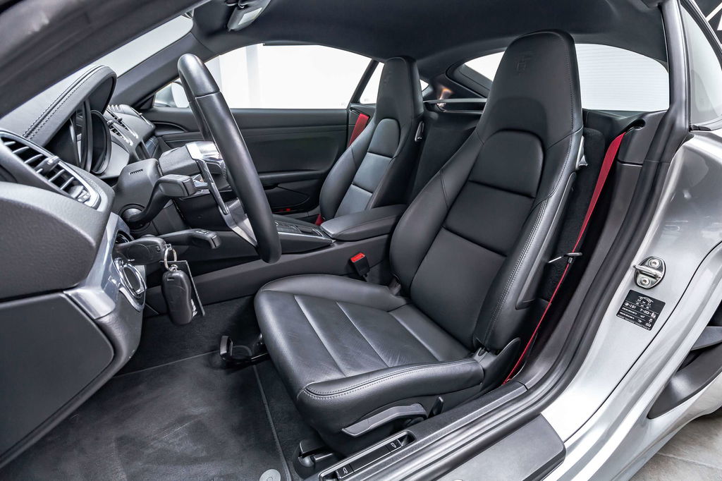 Porsche 718 Cayman S