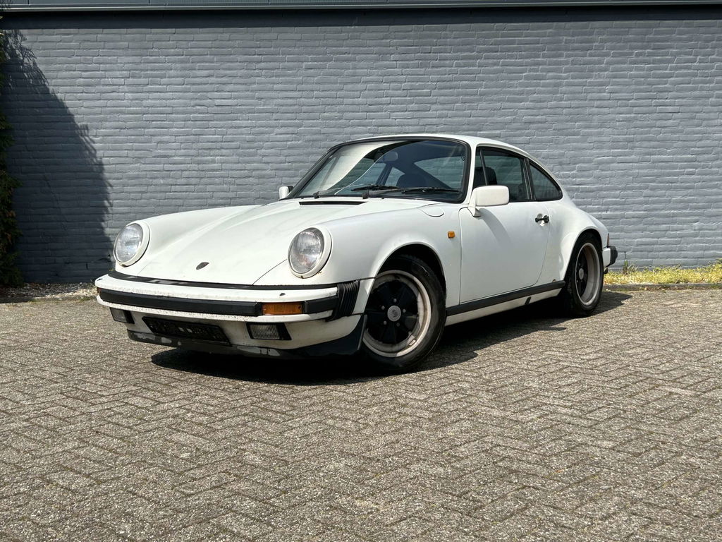 Porsche 911 Carrera 3.2