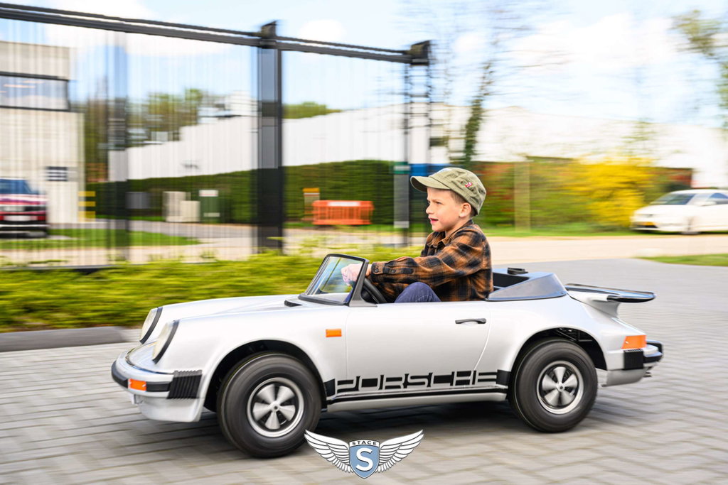 Porsche 911 Junior