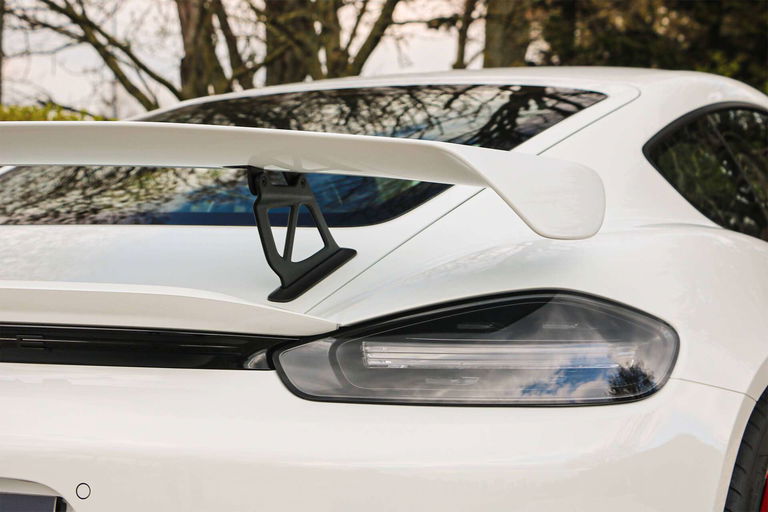 Porsche 718 Cayman GT4