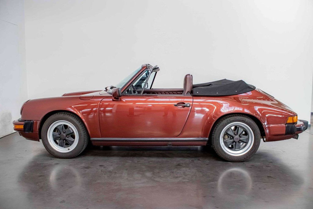 Porsche 911 Carrera 3.2 (US)