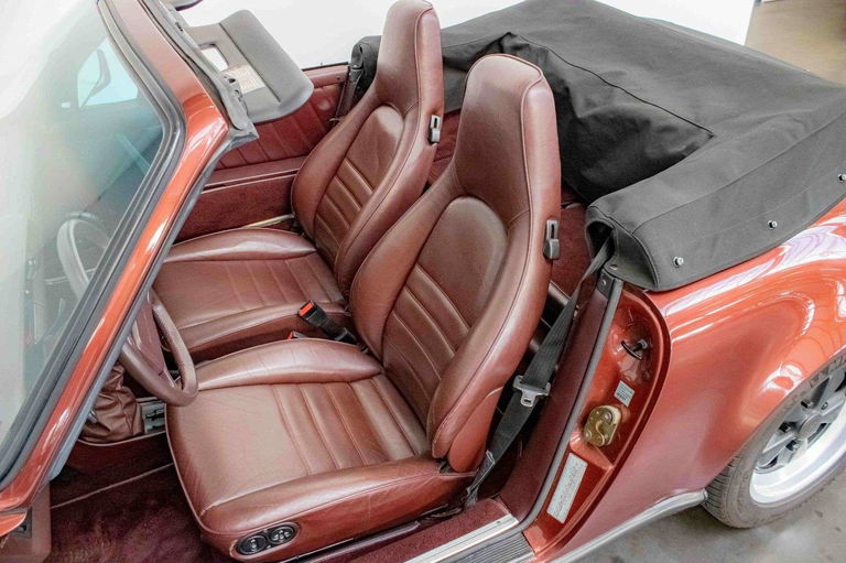 Porsche 911 Carrera 3.2 (US)