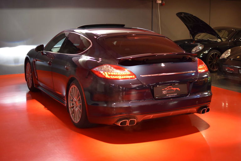 Porsche Panamera Turbo S