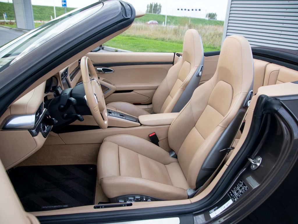 Porsche 991 Carrera 4 GTS