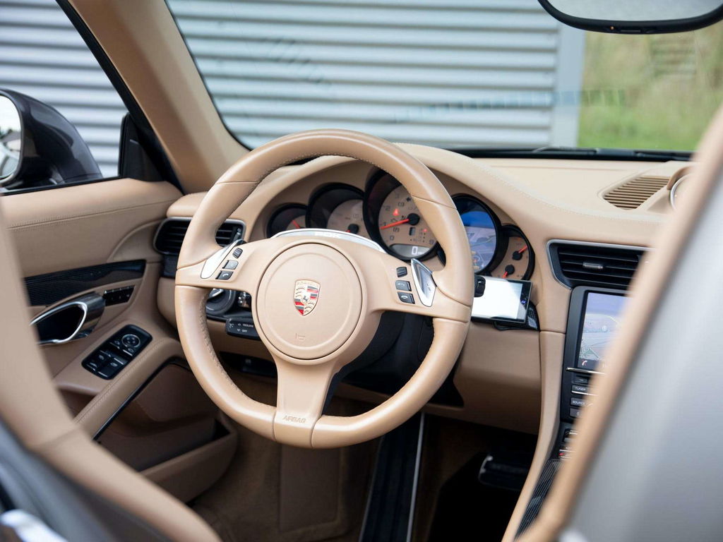 Porsche 991 Carrera 4 GTS