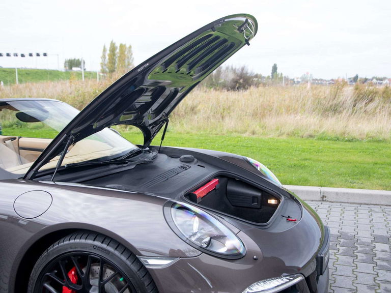 Porsche 991 Carrera 4 GTS