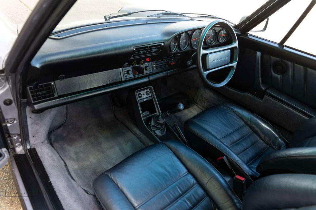 Porsche 911 Carrera 3.2