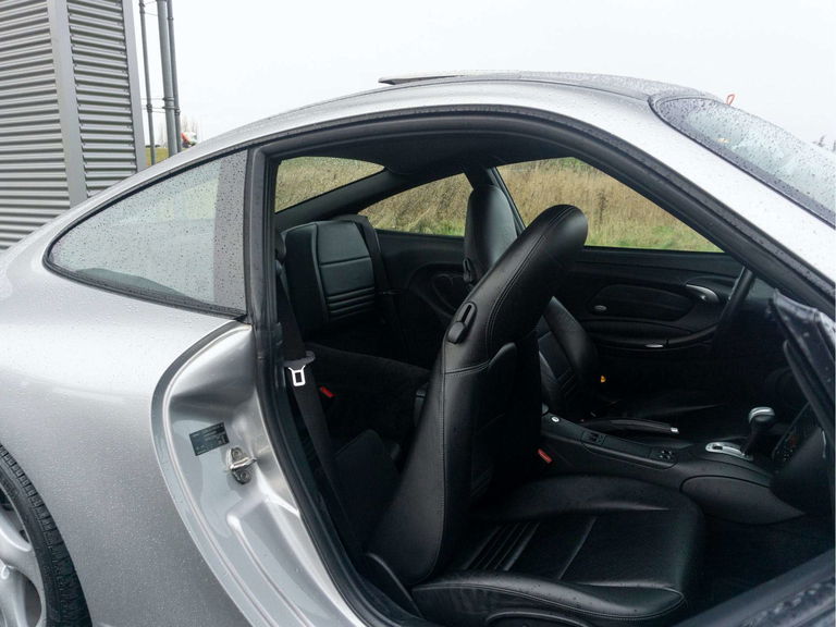 Porsche 996 Carrera 4S