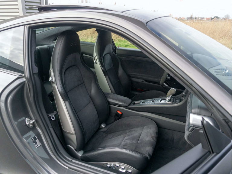 Porsche 991.2 Carrera GTS