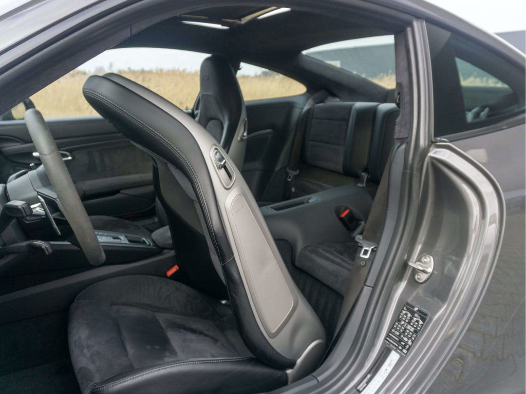 Porsche 991.2 Carrera GTS