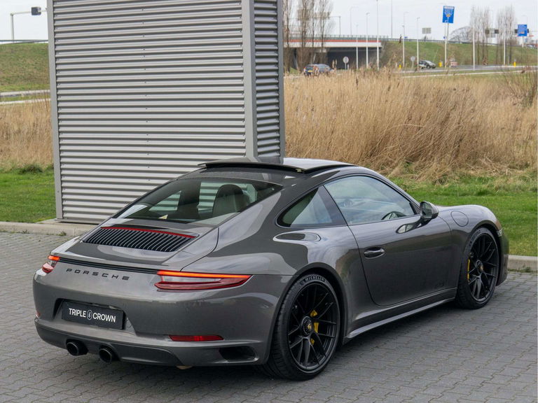 Porsche 991.2 Carrera GTS