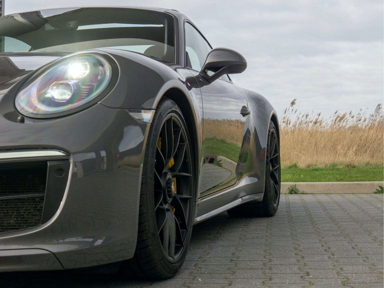 Porsche 991.2 Carrera GTS