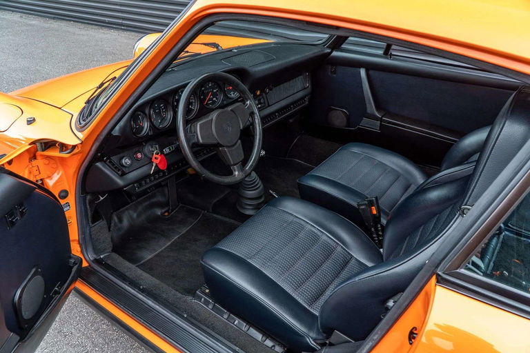 Porsche 911 Carrera (US)