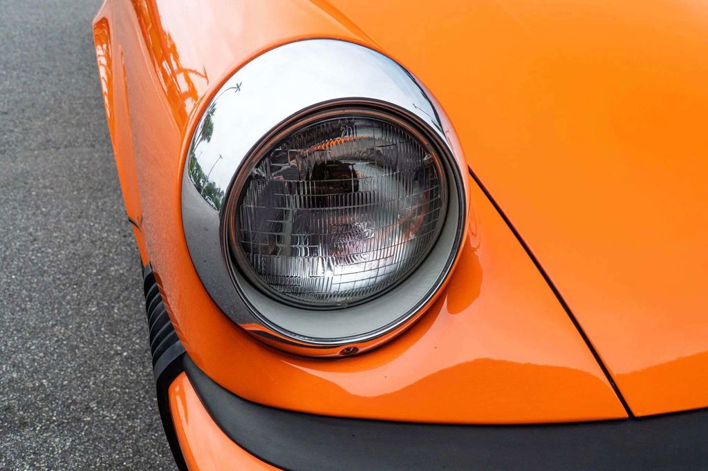 Porsche 911 Carrera (US)