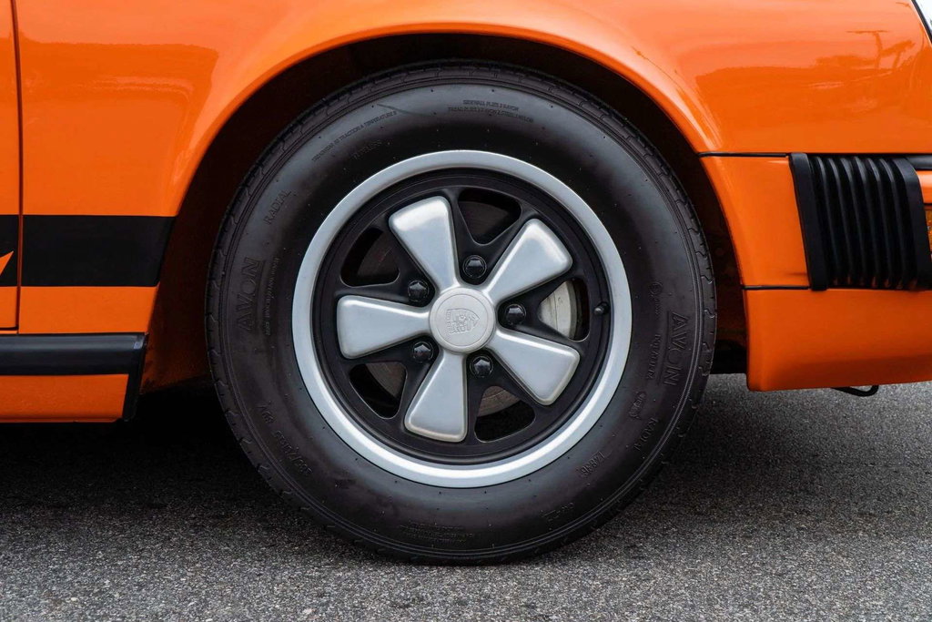 Porsche 911 Carrera (US)