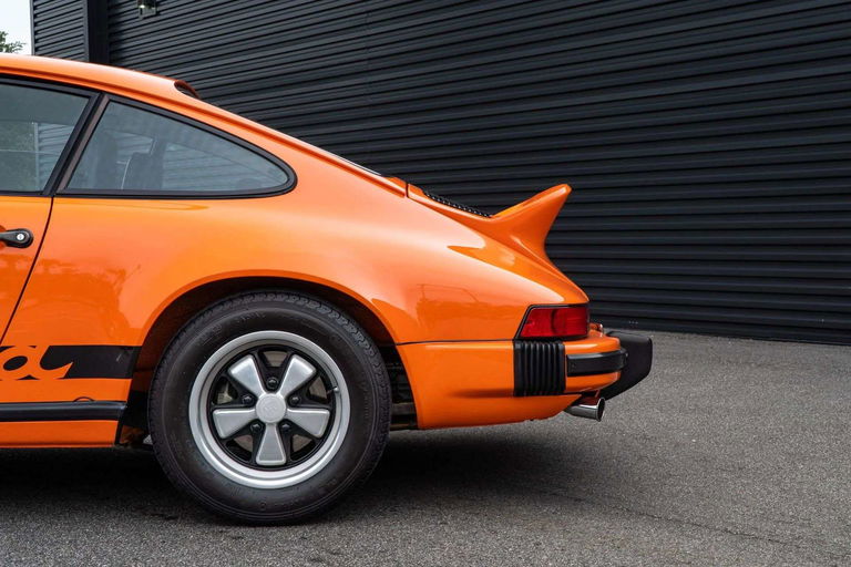 Porsche 911 Carrera (US)